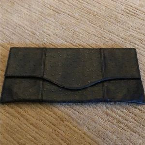 Black clutch